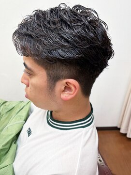 ヘアーメイク クーラ 行橋店(Hair make CURA) 20代30代40代メンズビジネスツーブロック波打ちパーマ
