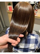 カミケンガレリア(kamiken. galleria)&nbsp;手触り◎くせ毛抑える髪質改善ストレート【カミケンガレリア】