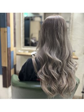 ヘアサロン レリー(hair salon relie) ホワイトグレージュ☆