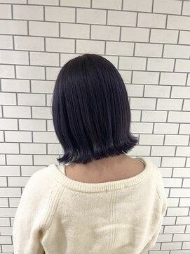 ノエル(noele) アッシュラベンダー×切りっぱなしボブ