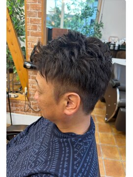 ディープグリーン(Deep Green) ナチュラルショート