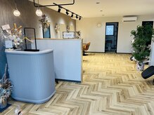 男女共に通いやすい居心地の良い美容室