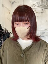 カムジーヘッドカミノウラ(COMEGHEAD KAMINOURA)&nbsp;上乃裏ショートボブくびれショートイルミナカラー顔周りレイヤー