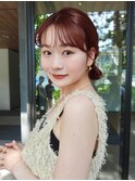 ダークレッド お団子ヘア 暖色カラー ブリーチなしカラー