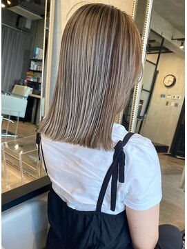 ヘアーリビング 730 宜野湾 730 design color バレイヤージュ/ダブルカラー/ブリーチ