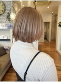 《ハイトーンベージュ》