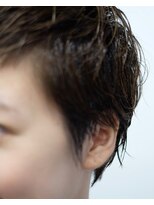 バングス(bangs)&nbsp;しっかり切り込んだショートレイヤー。