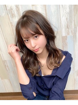 アクティフ(actif) アッシュベージュ大人可愛いロングスタイル！