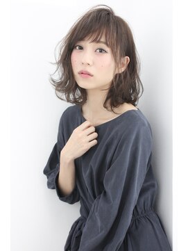 クラン 岡本(Chlan) 透明感グレージュ★ナチュラルモードのミディアムヘア