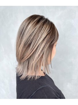 アコ(Aco) ホワイトベージュ/ミルクティーベージュ/ウルフ/バレイヤージュ