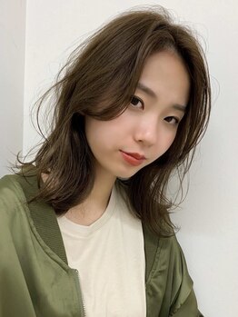 バジル(BASIL)の写真/いつまでもお洒落を楽しみたい大人女性にお薦め！気になり始めた白髪もダメージレスで理想の髪色をご提案♪