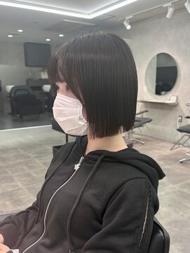 ジーニー 千葉(GENiE) タッセルボブ/あご下ボブ/艶カラー【白井愛海】