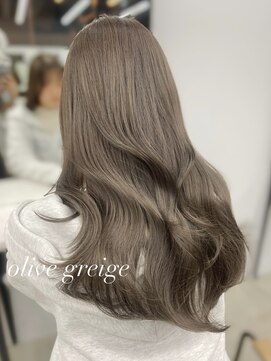 フォンズ(FONS) 透明感オリーブグレージュ/寒色カラー/くびれヘア/表参道/学割