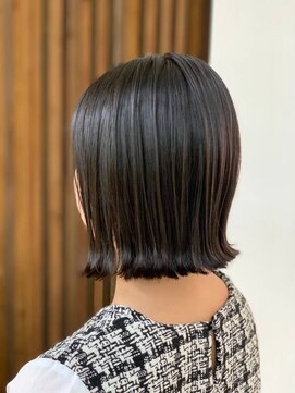 クオリス 上福岡店(QUALIS) 大人可愛い/ミディアム/外ハネ/20代30代/ダークブラウン/小顔/