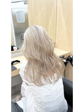 イヴ 原宿(I've) 韓国風外巻きスタイル×ホワイトベージュ【原宿/i've】tomoya