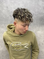 リプレイ 草津店(RIPLAY)&nbsp;ダークアッシュ/アッシュブラック/カルマパーマ/ベリーショート