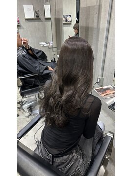 ラック(LUCK) レイヤーぱっつん前髪ステップボーンカットシルキー船橋/韓国