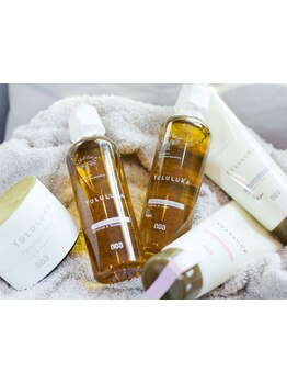 オーガニックの"YULULUKA"で肌の弱い方にも◎アロマの香りでリラックスしながら頭皮もスッキリ!