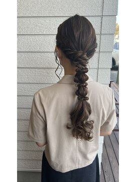 ベンティ(Venti) 編みおろしヘアセット