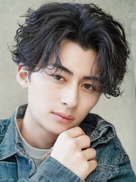 カライング(ing) スーツ短髪ツーブロック束感モテる黒髪シークレットパーマ流行