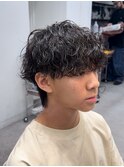 再現性高い波巻きスパイラルパーマ×刈り上げマッシュ