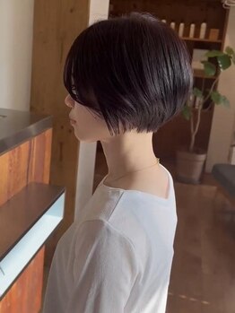 シャイン(Shine)の写真/大人女性から圧倒的支持!経験豊富なスタイリストが大人女性の髪のお悩みを解消◎理想のスタイルに♪