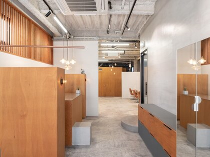 ニール 名古屋 伏見 丸の内(NEELU)の写真