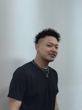 フェザーパーマサーフカール刈り上げセンターパート