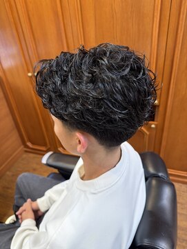 ラルフカール/テーパーフェード<理容室>[メンズ/床屋/神田]