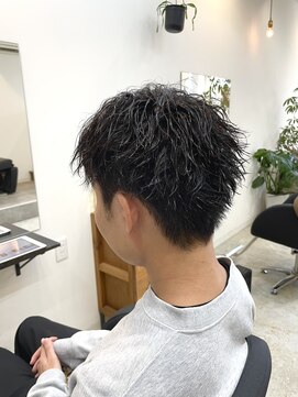 ヒト(Hito) くせ毛風パーマ