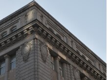 アレー(...alley)の雰囲気（窓からのヨーロッパ調の景色もこだわりのひとつ。）