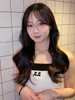 シー バイ ロンド 新宿(Sea by Lond)&nbsp;くびれレイヤー×グレージュ［ワンホンレイヤー/ダークブルー］
