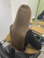 ミラ 新宿(MILA)&nbsp;カーキベージュ/グランマッシュ/ハイトーンカラー/レイヤー/