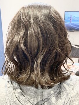 クアトログランシュ 水戸店(QUATRO×GranCieux) カーキベージュ