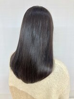 クオリス 上板橋店(QUALIS)&nbsp;黒髪ストレート ワンカール ツヤ髪 20代30代 大人かわいい ボブ