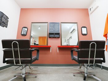 ヘアズ テッペン(hairs TEPPEN)の写真/リピート率◎熟練の技術で一人一人の骨格に合わせたスタイル提案！お手頃価格でお値段以上のクオリティを♪