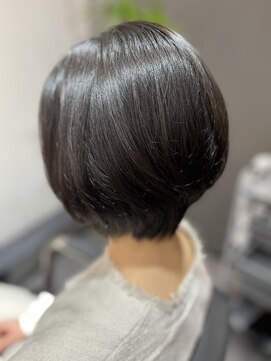 ジールヘアー(GIIL HAIR) ナチュラルショートボブ