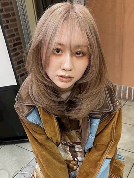 ラルガ 黒崎(Raruga) ハイライトカラーミルクティーベージュレイヤーカット