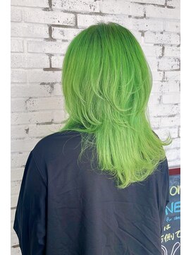 ピアーネ(PIANE) ハイトーンのグラデーショングリーンカラー