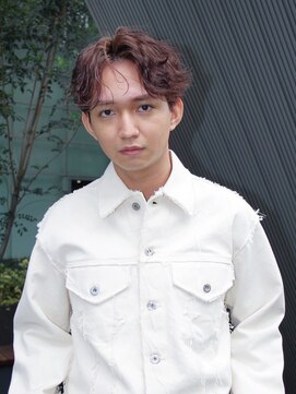 ツイストスパイラルパーマ波巻きスパイラル刈り上げマッシュ