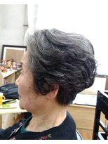 りんごの木&nbsp;シルエットが綺麗でお手入れしやすいパーマスタイル