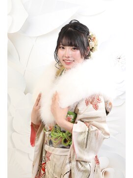 クリーム(Cream) 成人前撮り撮影・梅コース　ふんわりシニヨン