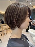 表参道白髪ぼかしウルフショートカットベージュアッシュ30代40代