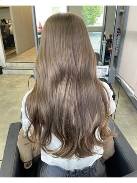 ペヴァ バイ シエンゴールド(PEVA by CIEN gold) グレージュカラー/ブリーチ/ハイトーン#浜松駅#カラー#ブリーチ