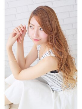 フチュール(Futur) 外国人風の柔らかなグラデーションカラー