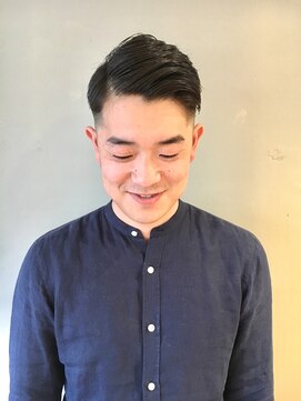 トレパルッキエーレサカイ(tre parrucchiere sakai) 〔-tre-〕フェードスタイル