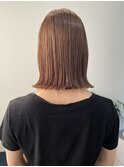 ブラウンベージュ　切りっぱなしボブ　マロンベージュ