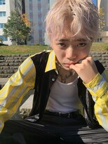 オムデュー(HOMME DEUX)&nbsp;【HOMME DEUX】ホワイトベージュ×センターパート