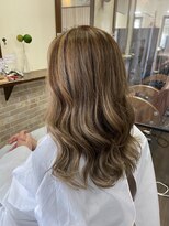 エモーション(Emotion)&nbsp;明るめベースベージュハイライト