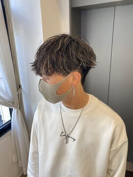 ペイジバイネオリーブ 吉祥寺店(Paige by Neolive) ハイライト×ツイスパ前下がりマッシュ